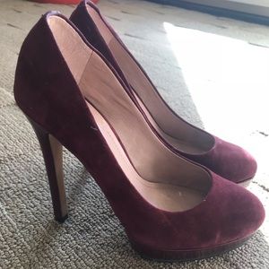 Vince Camuto Dacoma Pumps | Size:4